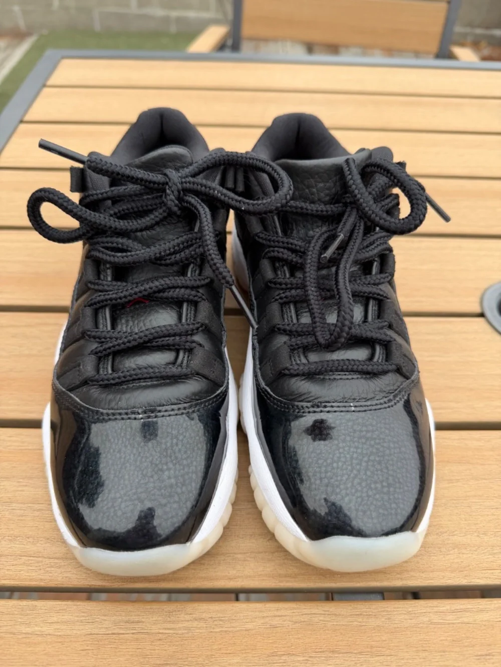 Air Jordan 11 Retro Low (GS) '72-10' 528896-001 Size 5.5Y